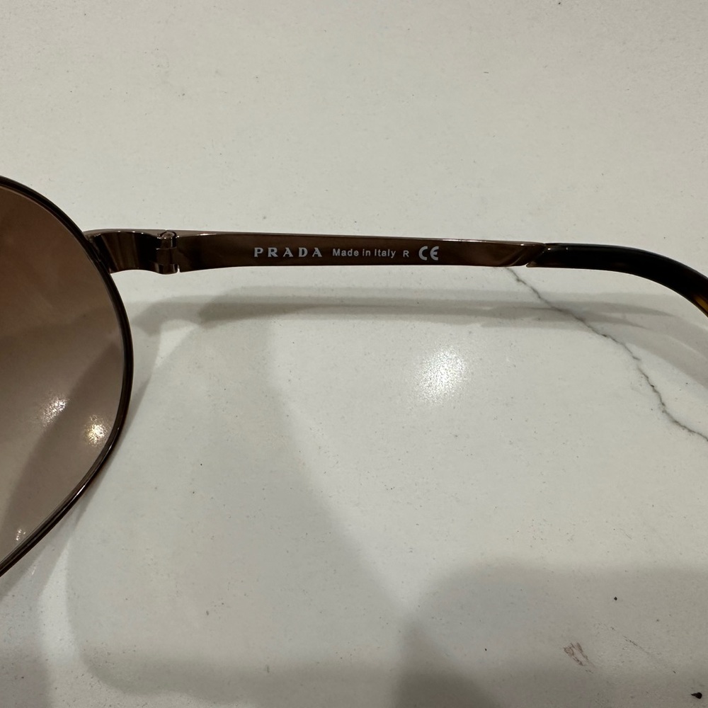 Prada sunglasses - Picture 1 of 3